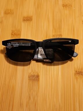 New Balance Black Men's Polarized Sunglasses NWT BLACK & GREY